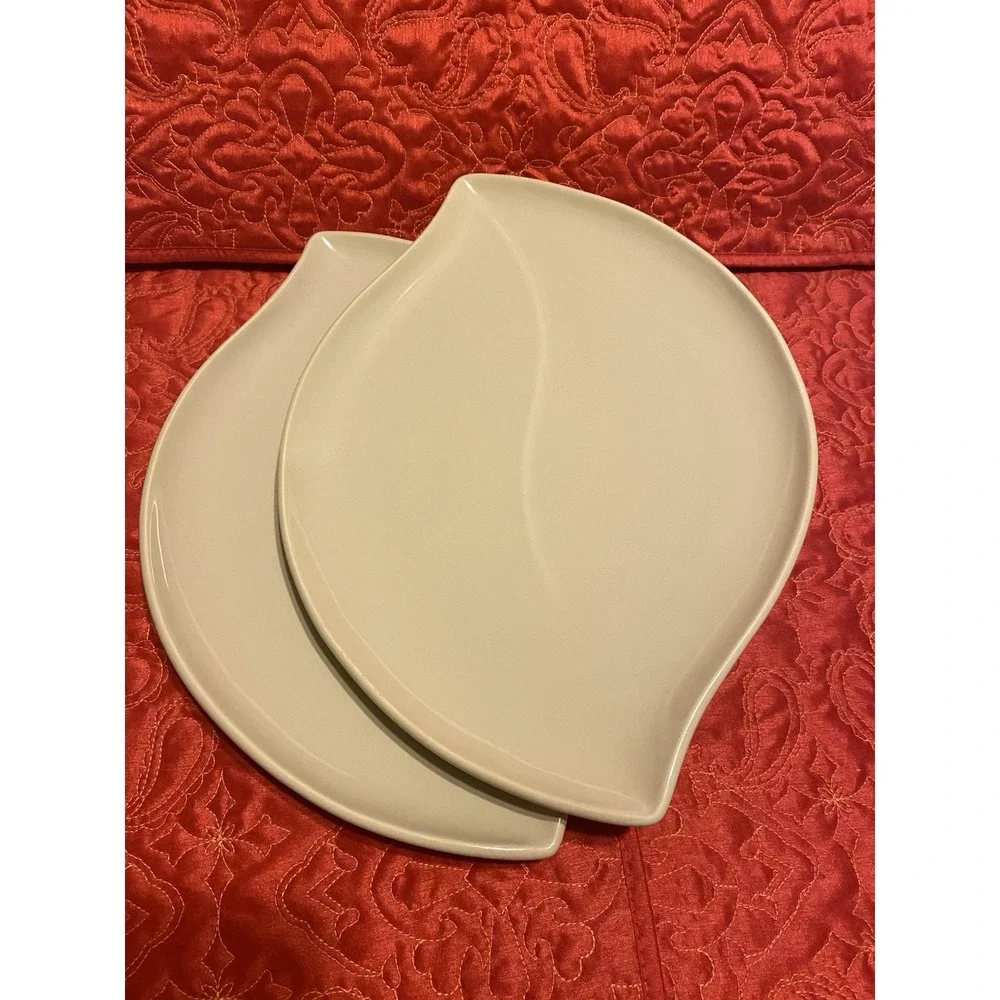 Set Of 2 Royal Doulton Bay Leaves Green Serving Platter Plate Leaf Shape 14.25